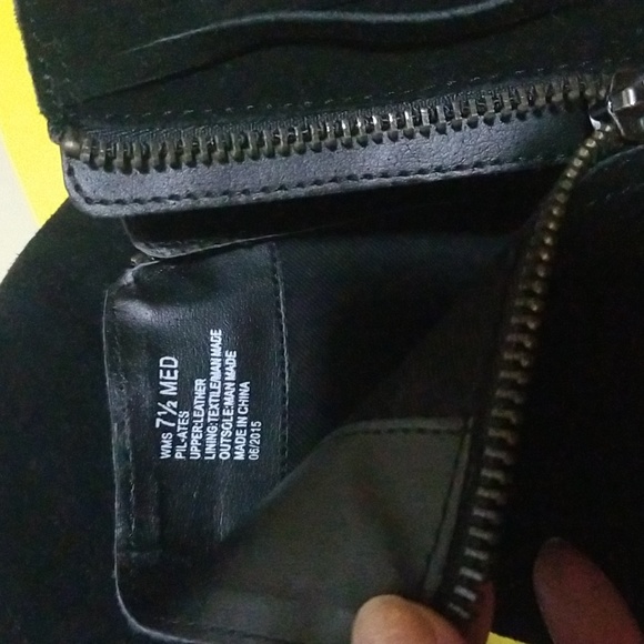 ❤🤎Kenneth Cole Reaction Suede Fringe Bootie - Picture 5 of 9